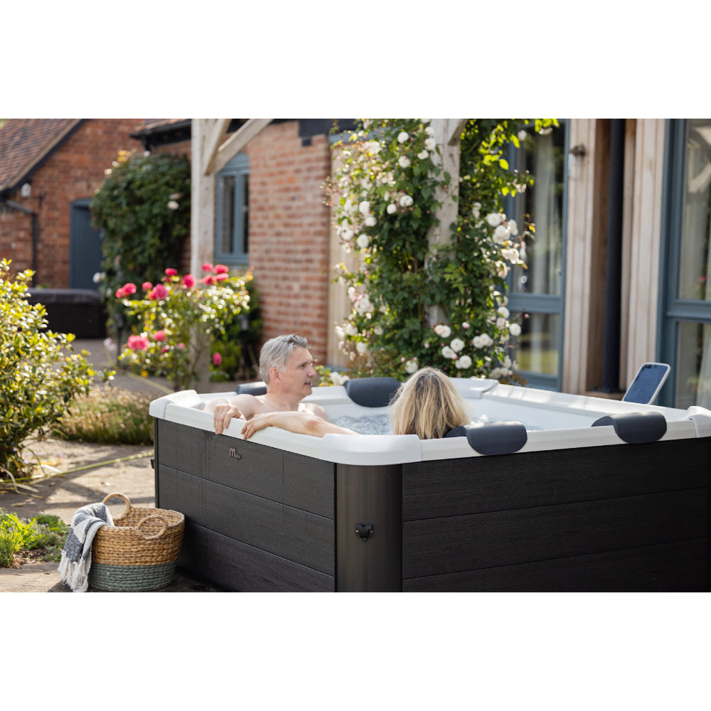 MSpa Frame OSLO 6-Person Jet Spa Hot Tub