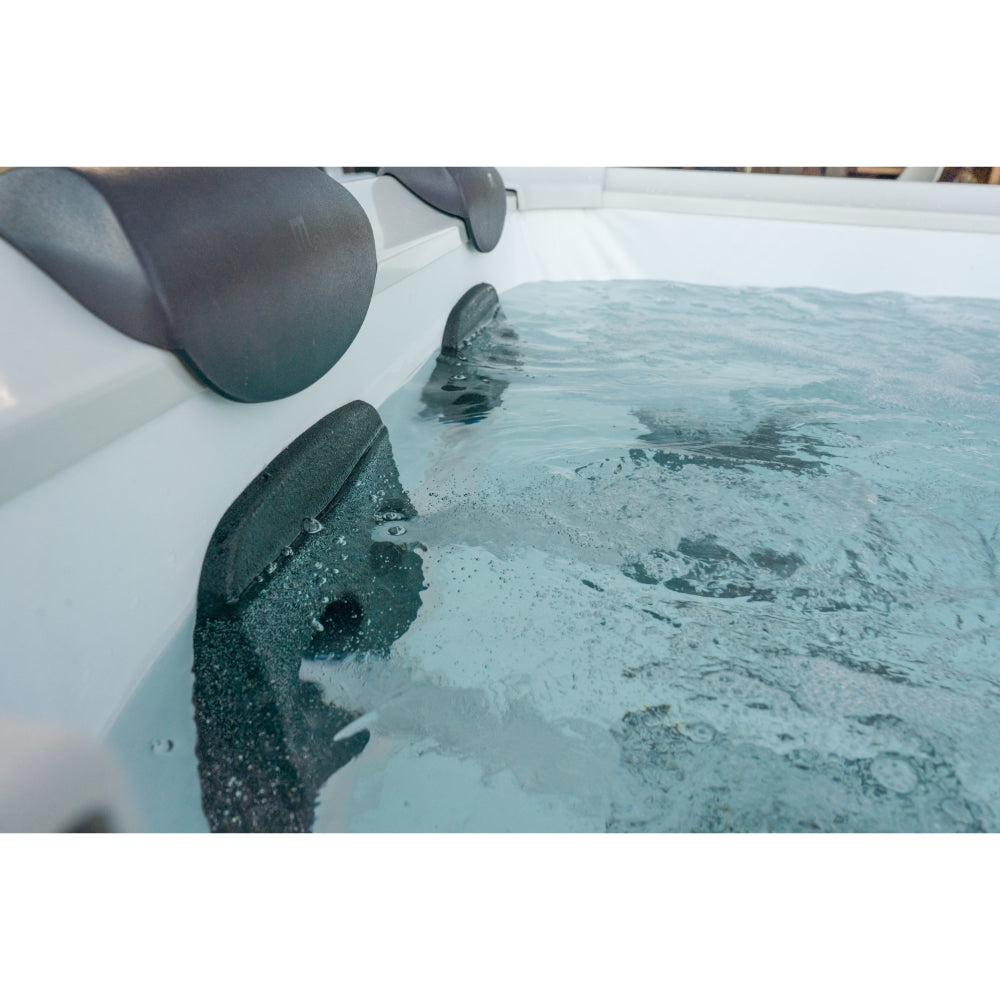 MSpa Frame OSLO 6-Person Jet Spa Hot Tub