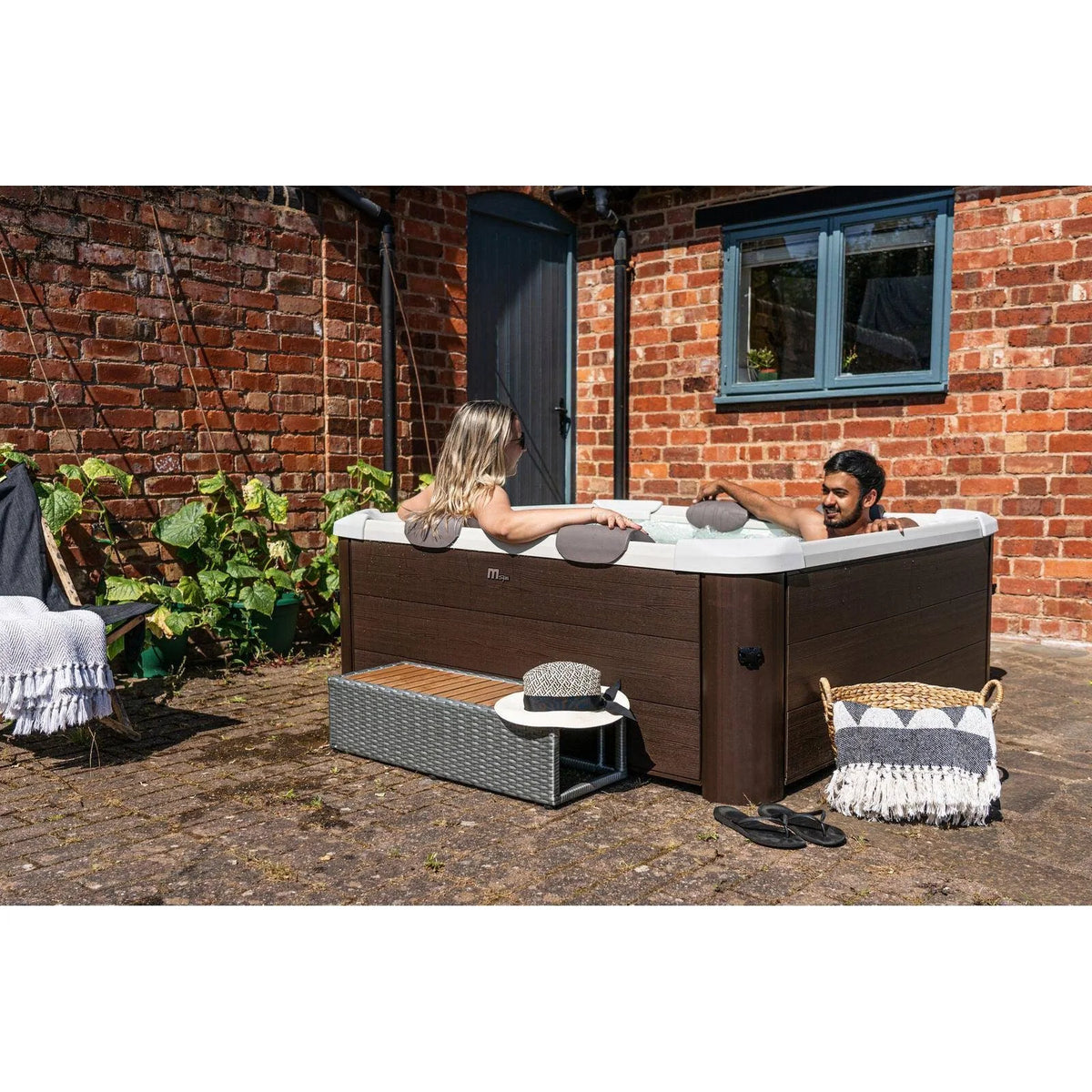 MSpa Frame TRIBECA 6-Person Bubble Spa