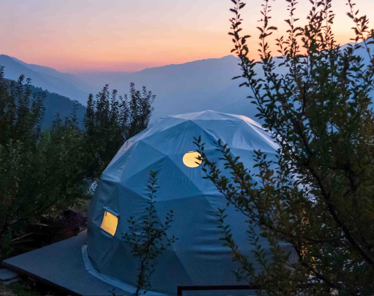 Luna Glamping 32&#39; Stargazer Geodesic Glamping Dome