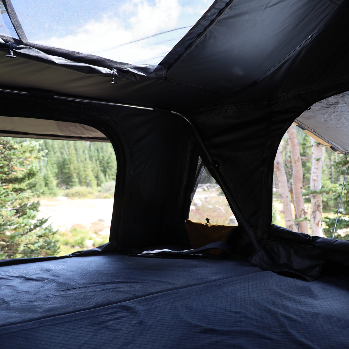 4x4 Colorado 4-Person Alto Elite Hardshell Roof Top Tent