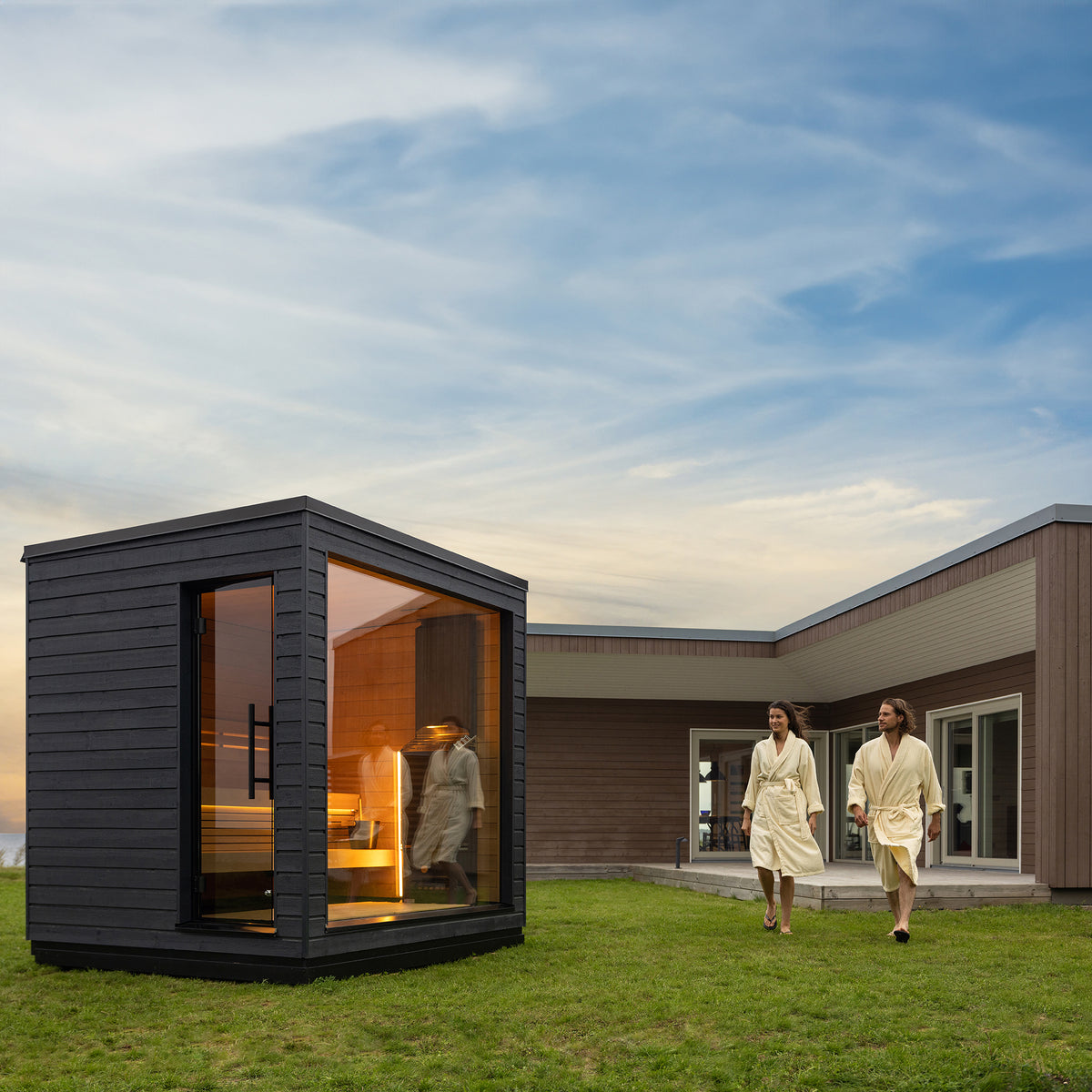 SaunaLife G6 5-Person Outdoor Home Sauna