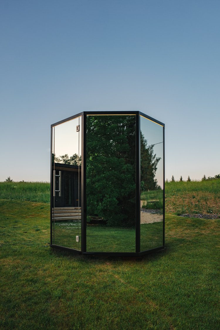 Haljas Hele Glass Single Standard 4-Person Outdoor Sauna